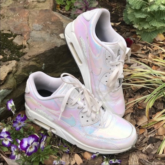 women's nike holographic shoes